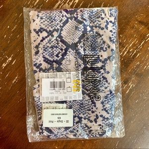 LuLaRoe snakeskin pattern leggings - NWT - OS